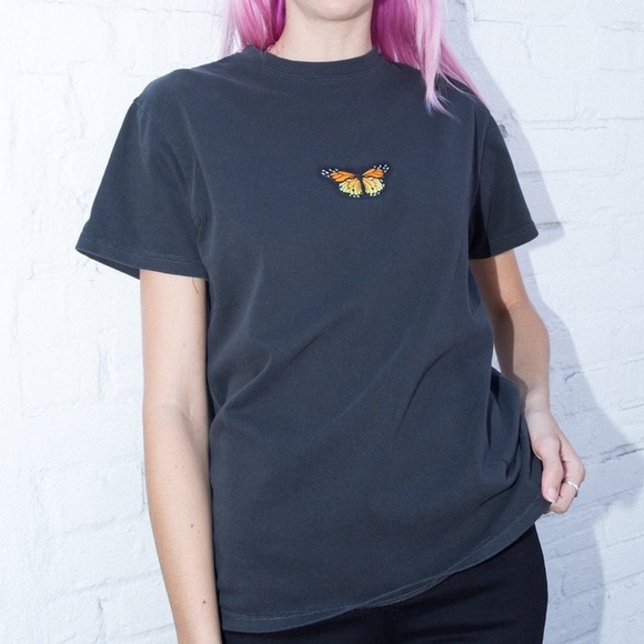 BRANDY MELVILLE MARINA BUTTERFLY TEE - Picture 1 of 4